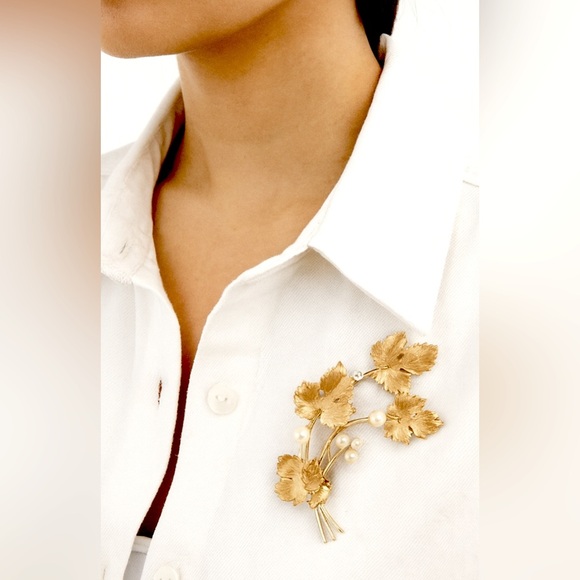 Vintage Krementz 14 K gold plated leaf and pearl brooch - Picture 1 of 6
